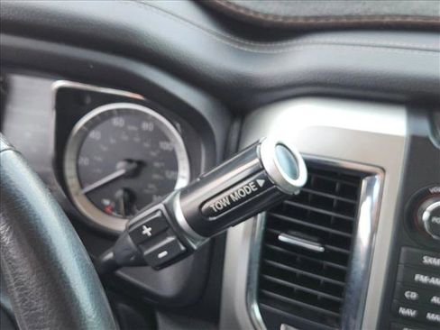 Used 2018 Nissan Titan PRO-4X w/ Pro-4x Convenience Package image 12