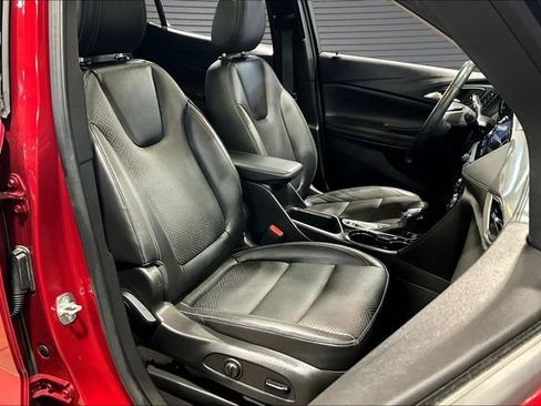 Used 2020 Buick Encore GX Essence w/ Experience Buick Package FWD image 26