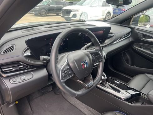 Used 2026 Buick Envista Sport Touring w/ Convenience I Package FWD image 12