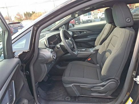 Used 2025 Chevrolet Equinox EV LT image 13