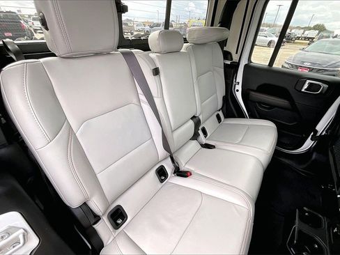 Used 2023 Jeep Gladiator Mojave w/ LED Lighting Group image 22