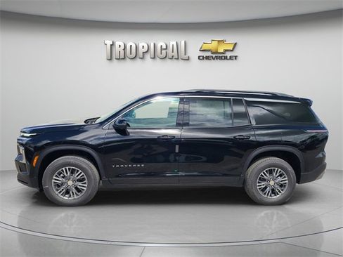 New 2026 Chevrolet Traverse LT w/ Driver Confidence Package image 2