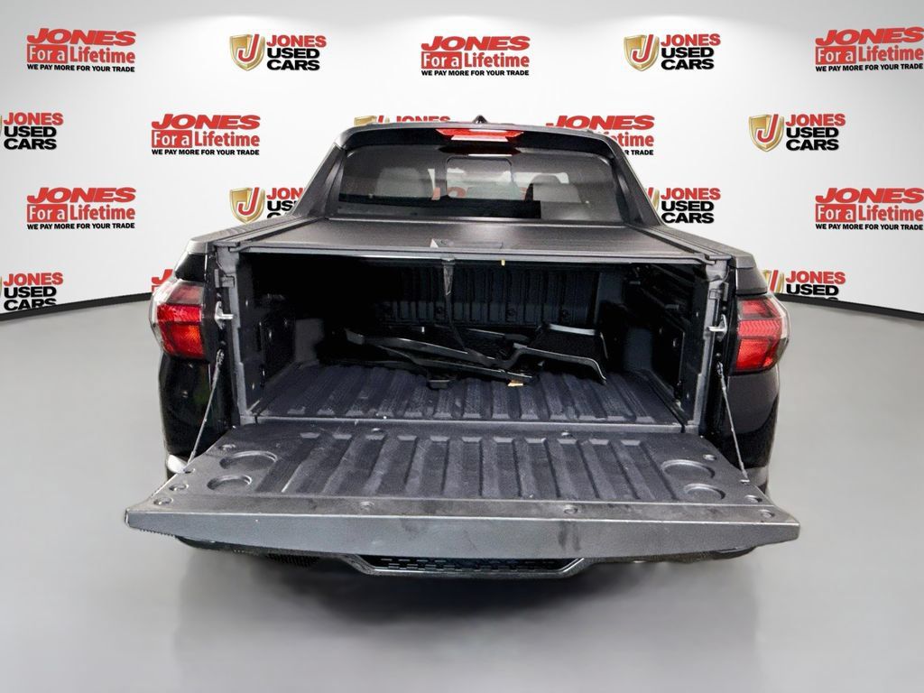 Certified 2025 Hyundai Santa Cruz Limited AWD/4WD image 30