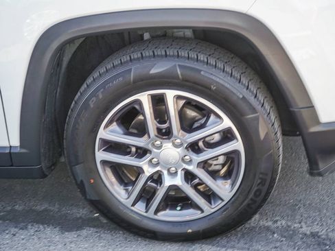 Used 2020 Jeep Compass Latitude w/ Safety & Security Group FWD image 9