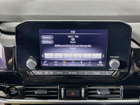 Used 2025 Nissan Pathfinder SV FWD image 21