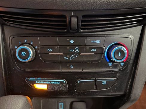 Used 2019 Ford Escape S image 38