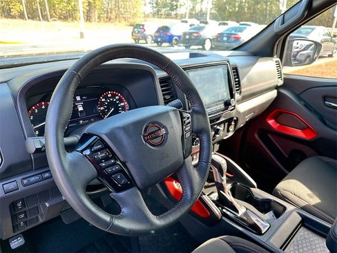 Used 2024 Nissan Frontier Pro-X w/ Technology Package image 10