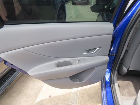 Used 2024 Hyundai Elantra SEL FWD image 17