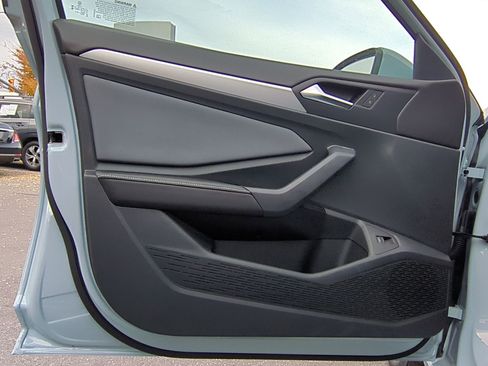 New 2026 Volkswagen Jetta SE image 10