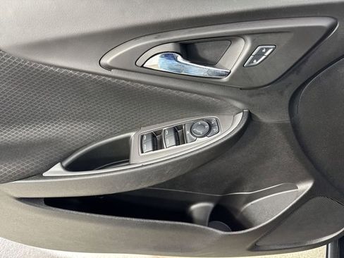 Used 2025 Chevrolet Malibu LS image 19