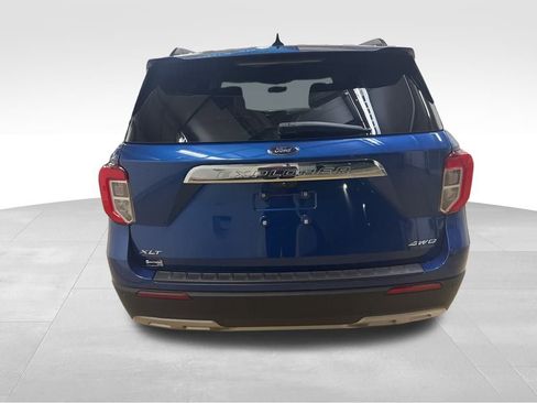 Certified 2022 Ford Explorer XLT w/ Equipment Group 202A image 6