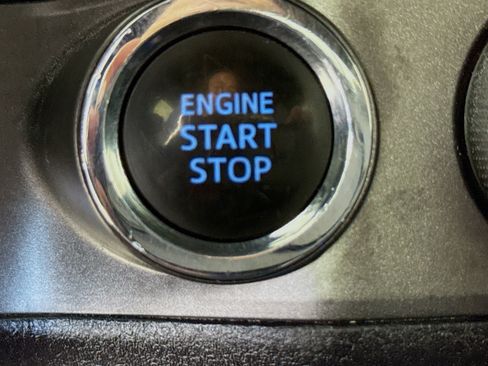 Used 2017 Toyota Tacoma TRD Sport image 21