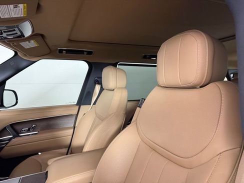 New 2025 Land Rover Range Rover Long Wheelbase SE image 7