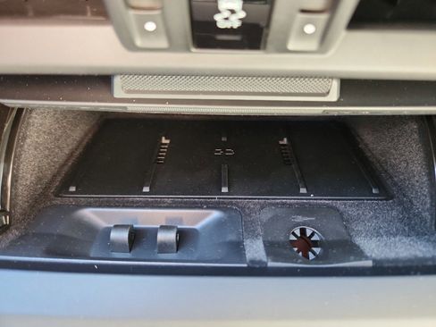 New 2026 Porsche Macan 4S Electric image 37