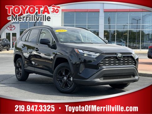 Used 2025 Toyota RAV4 LE AWD/4WD image 1