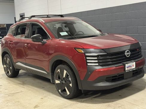 New 2026 Nissan Kicks SR w/ Cold Weather Package image 5