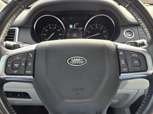 Used 2019 Land Rover Discovery Sport HSE image 28