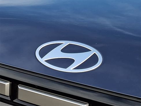 Certified 2025 Hyundai Santa Fe SEL image 30