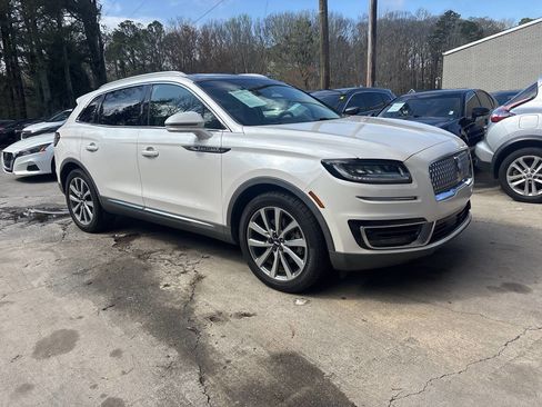 Used 2019 Lincoln Nautilus Select image 3