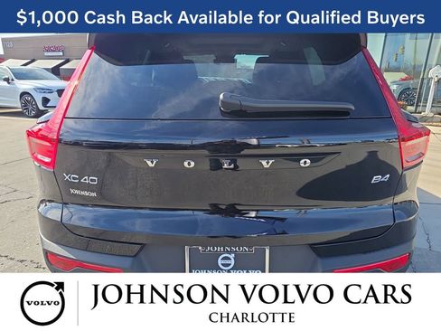 New 2026 Volvo XC40 B4 Plus w/ Protection Package Premier FWD image 6