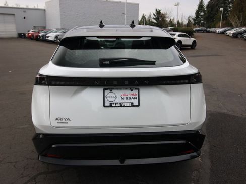 Used 2023 Nissan Ariya FWD image 4