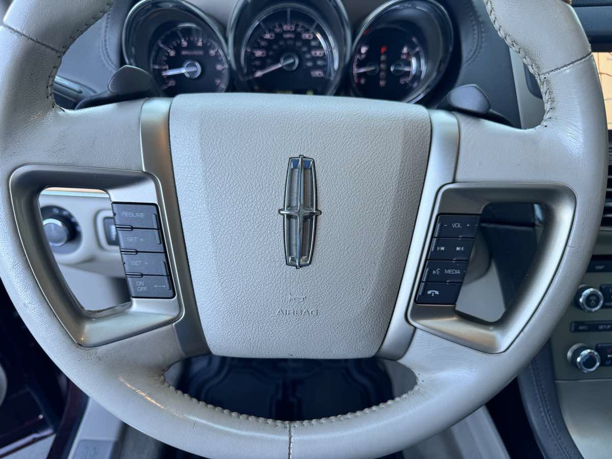 Used 2012 Lincoln MKT AWD image 50