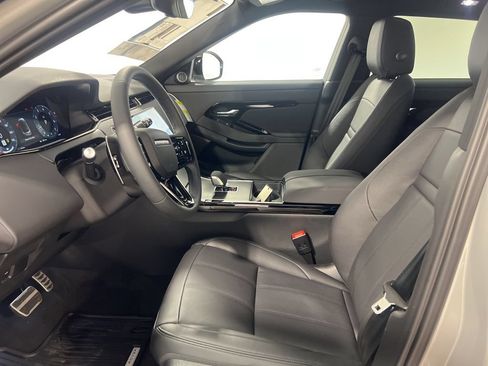 Used 2026 Land Rover Range Rover Evoque Dynamic SE AWD/4WD image 11