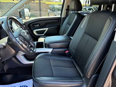 Used 2017 Nissan Titan PRO-4X AWD/4WD image 19