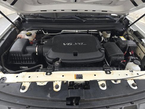 Used 2022 Chevrolet Colorado W/T w/ Custom Special Edition image 16