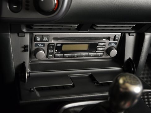 Used 2002 Honda S2000 image 16