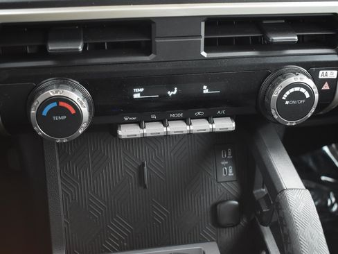 Used 2024 Toyota Tacoma SR image 10