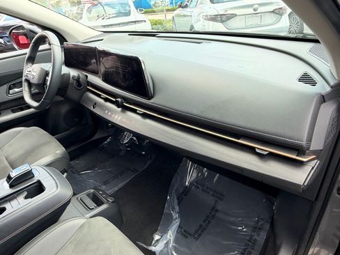 Certified 2024 Nissan Ariya FWD image 17