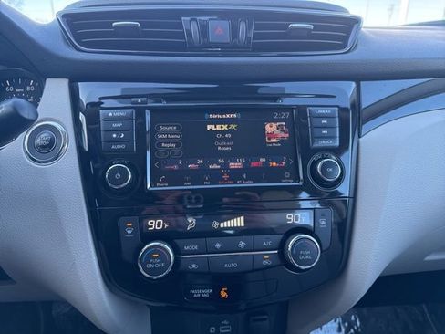 Used 2022 Nissan Rogue Sport SL image 21