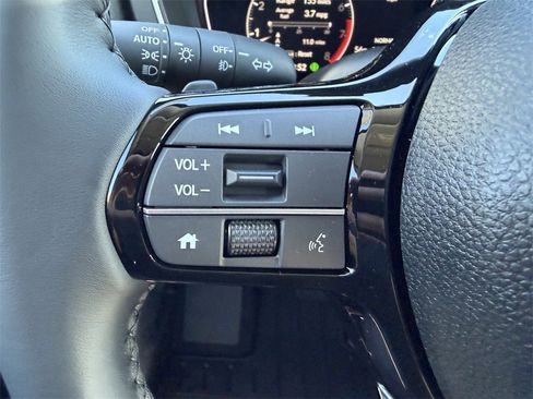 New 2025 Honda Pilot Touring image 37