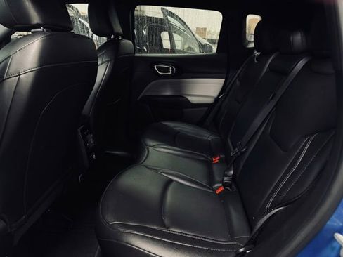 Used 2025 Jeep Compass Limited image 17