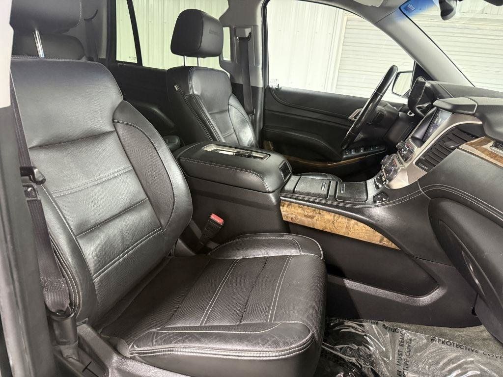 Used 2015 GMC Yukon Denali w/ Premium Package AWD/4WD image 39