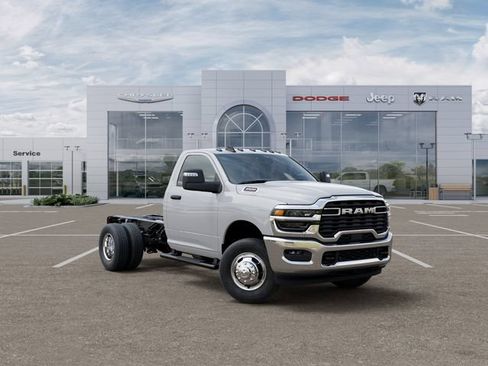 New 2026 RAM 3500 Tradesman w/ Chrome Appearance Group A AWD/4WD image 5