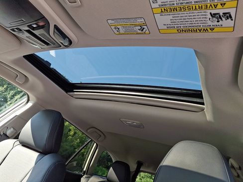 Certified 2025 Subaru Outback Limited AWD/4WD image 16