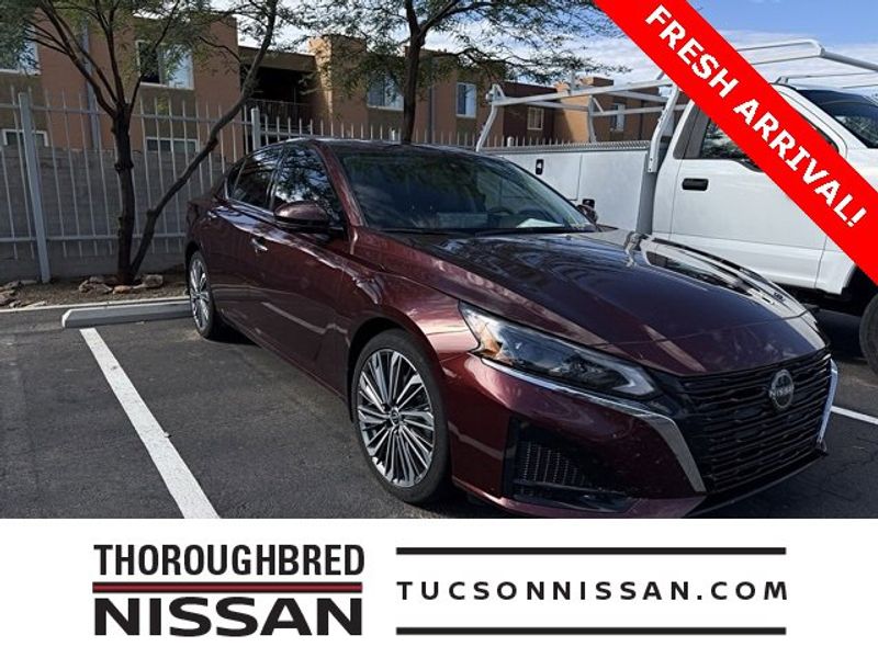 Certified 2023 Nissan Altima 2.5 SL image 1
