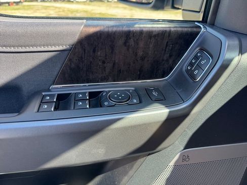 New 2026 Ford F250 Lariat w/ Black Appearance Package image 29