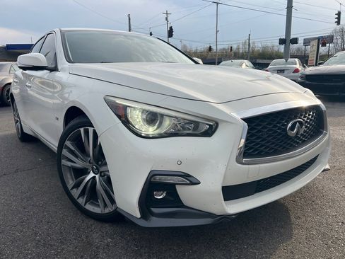 Used 2018 INFINITI Q50 Sport w/ Sensory Package (Sport) AWD/4WD image 3