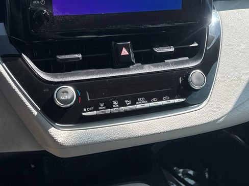 Used 2024 Toyota Corolla LE FWD image 23
