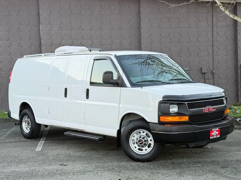 Used 2016 GMC Savana 2500 2500 3dr Extended Cargo Van w/ image 3