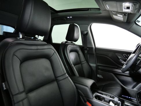 Certified 2022 Lincoln Corsair AWD w/ Premium Package image 11