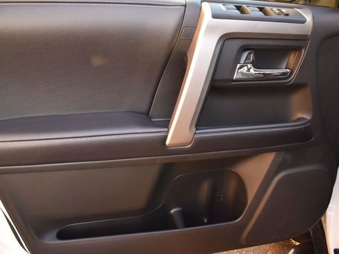 Certified 2019 Toyota 4Runner SR5 Premium image 17