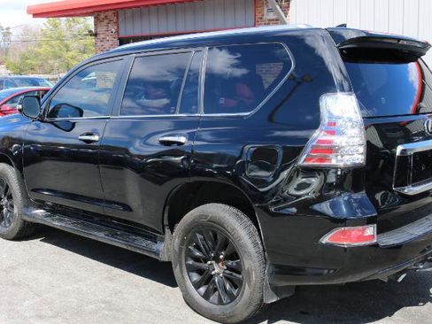 Used 2020 Lexus GX 460 Premium w/ Premium Package image 6