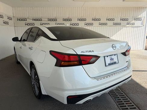 Used 2023 Nissan Altima 2.5 SL AWD/4WD image 2