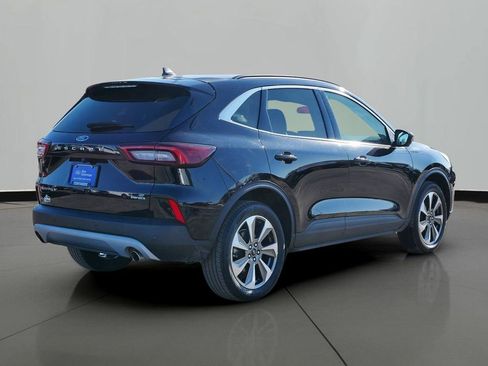 Certified 2024 Ford Escape Platinum image 3