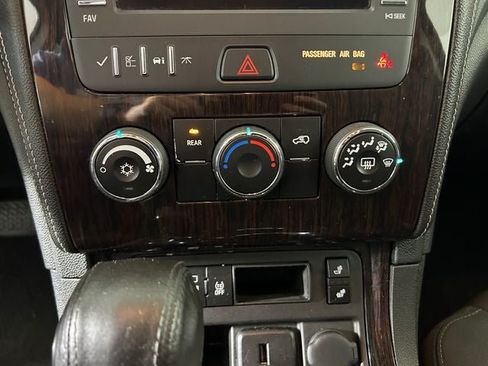 Used 2017 Chevrolet Traverse LT w/ Style and Technology Package AWD/4WD image 21