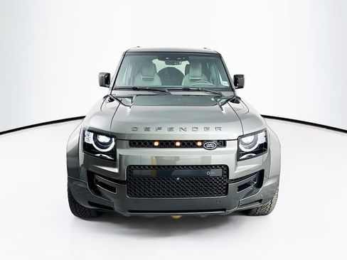 Used 2025 Land Rover Defender 110 AWD/4WD image 2